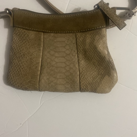 Calvin Klein mini crossbody bag - Picture 2 of 6